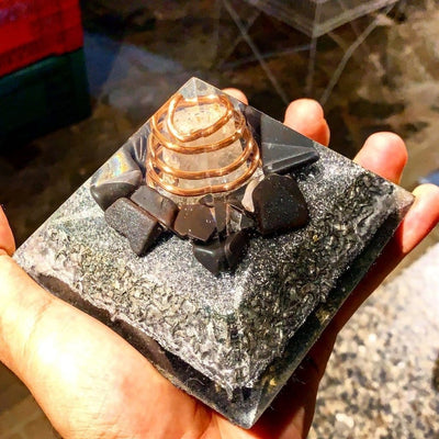 MINI CHEOPS - HEMATITE | GROUNDING STONE AND INTEGRATION - SpiritCenter