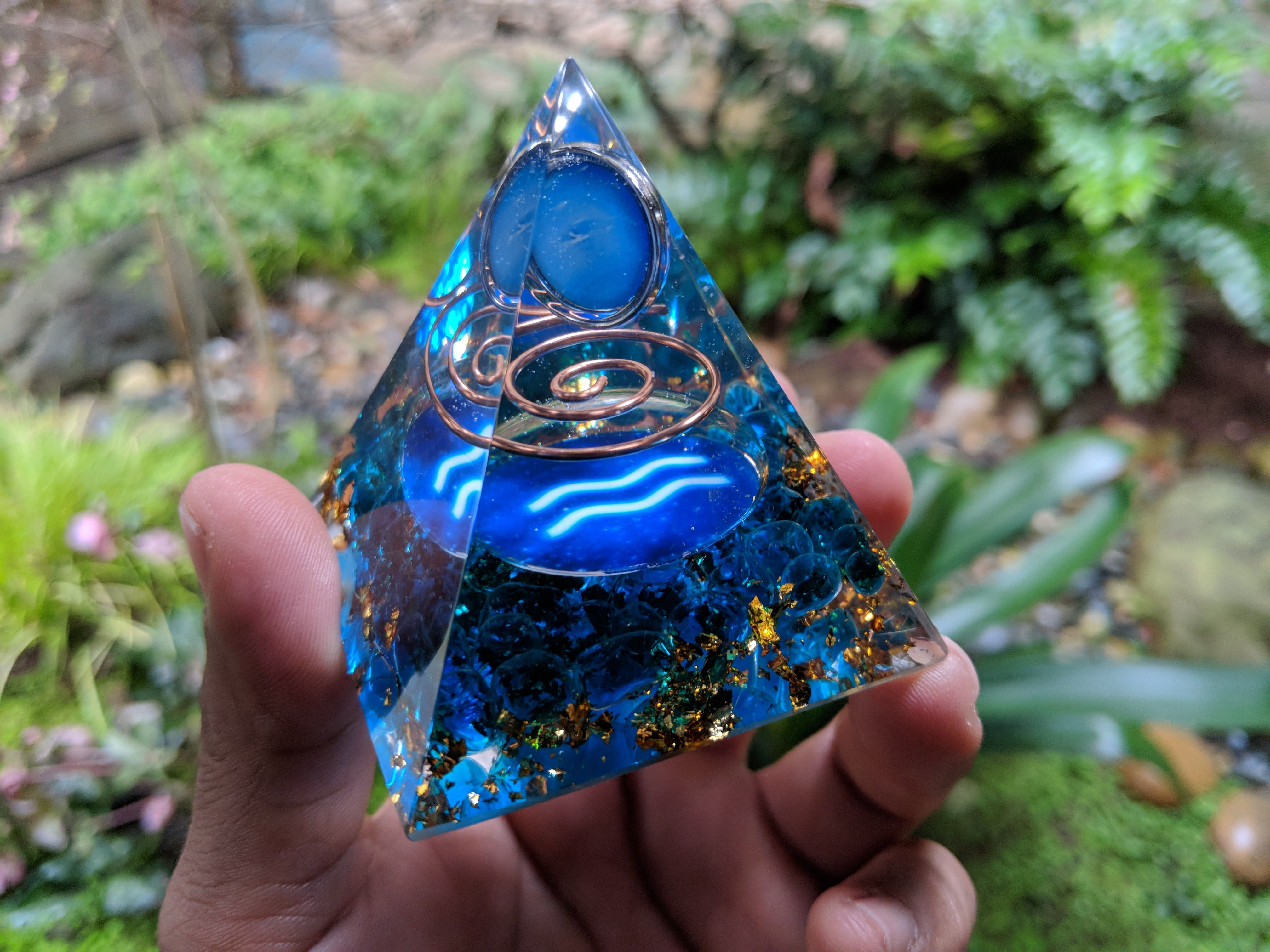 Blue Quartz (Dumortierite) - Aquarius Blue Dreaming - SpiritCenter